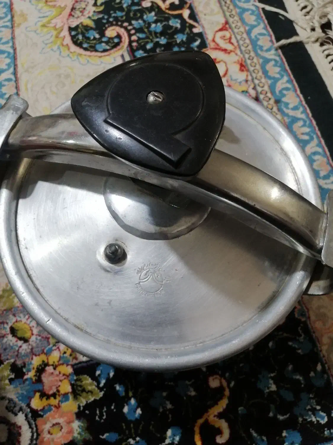زودپز|ظروف پخت‌وپز|شیراز, میانرود|دیوار