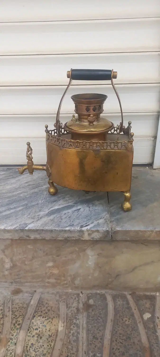 سماور کلکسیونی خاص|کلکسیون اشیاء عتیقه|اصفهان, باغ زرشک|دیوار