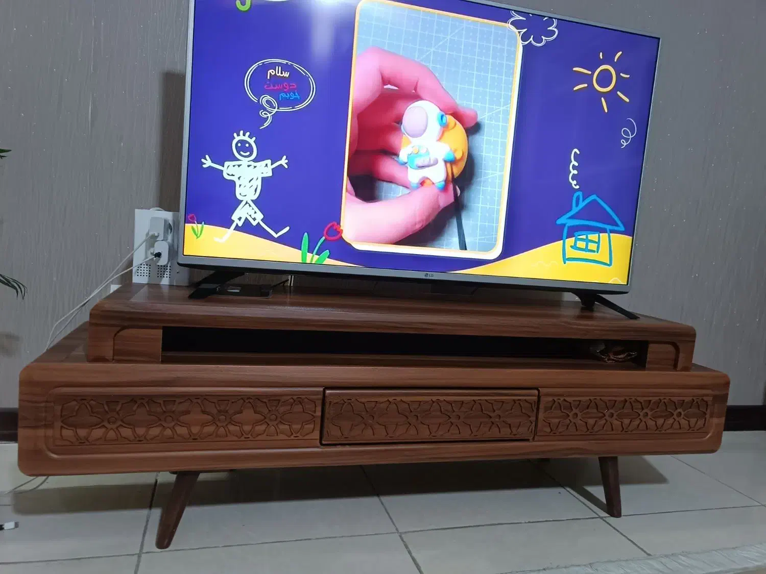 زیر تلویزیونی جنس عالی|میز تلویزیون|شیراز, شهرک سراج|دیوار