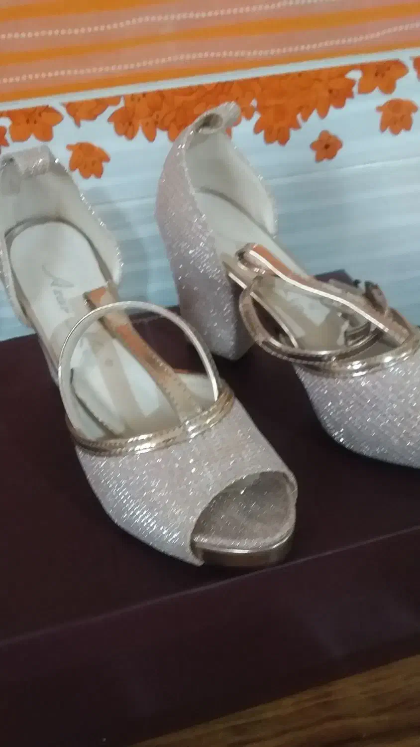 کیف و کفش|کیف، کفش، کمربند|مرند, |دیوار