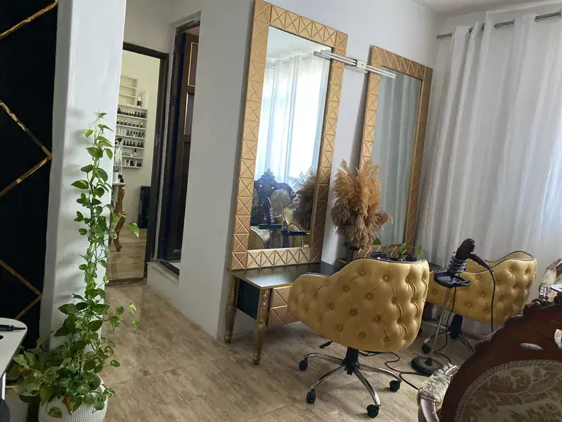 فروش کلیه وسایل سالن|آرایشگاه و سالن‌های زیبایی|چالوس, |دیوار