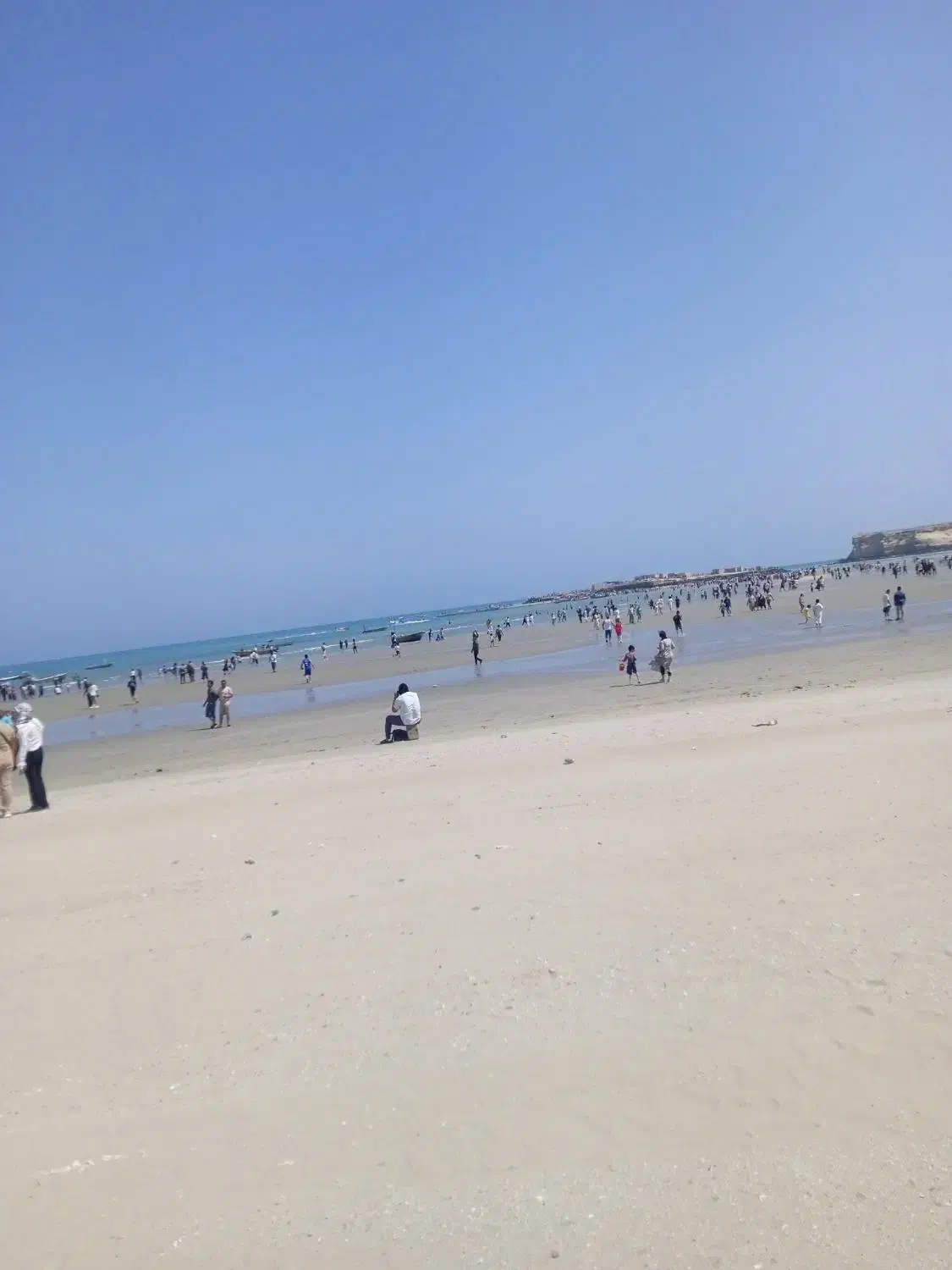 ماشین در بست در اختیار با راننده|خودرو اجاره‌ای|قشم, |دیوار