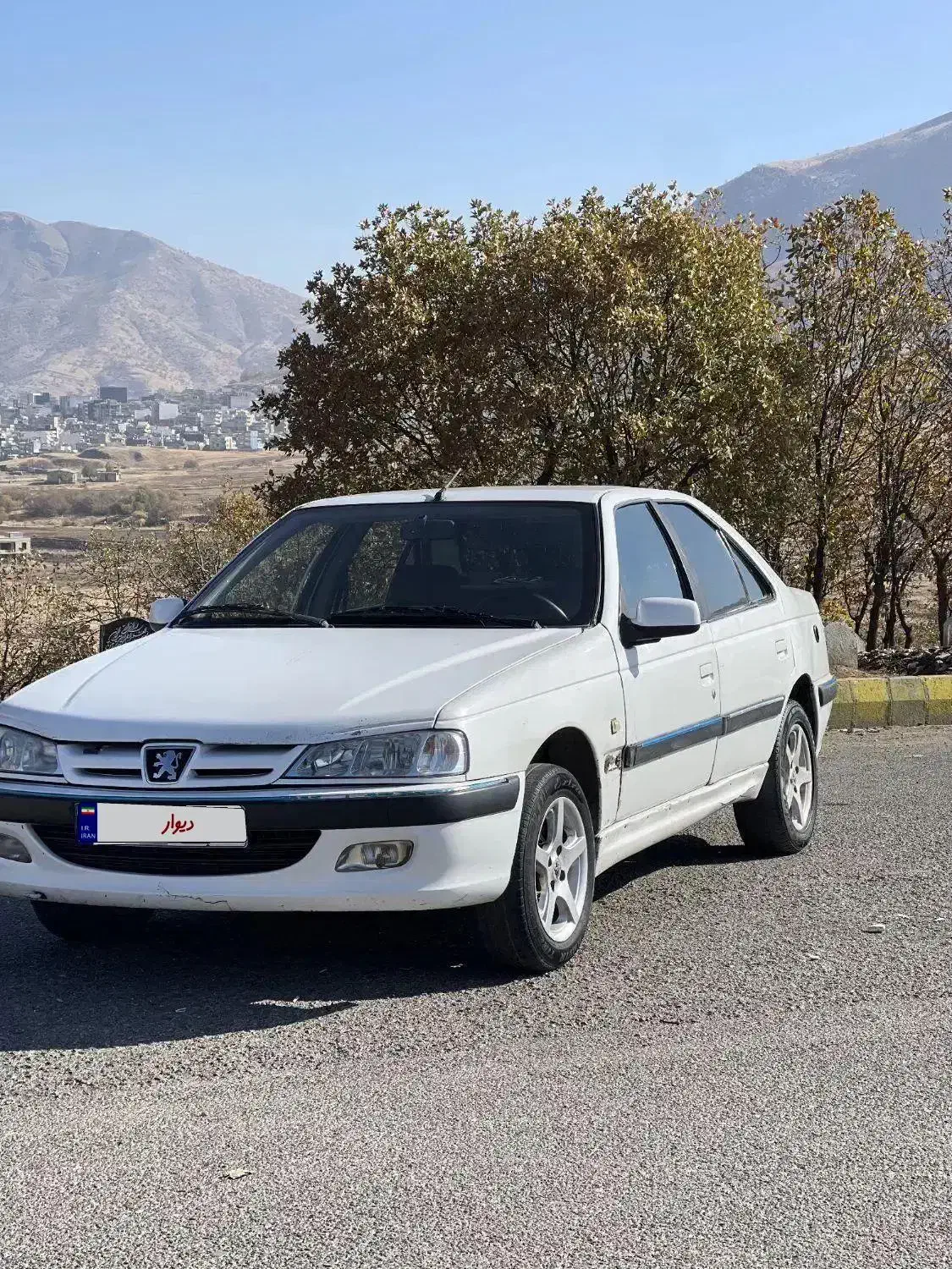 پارس 82سفید|خودرو سواری و وانت|بانه, |دیوار