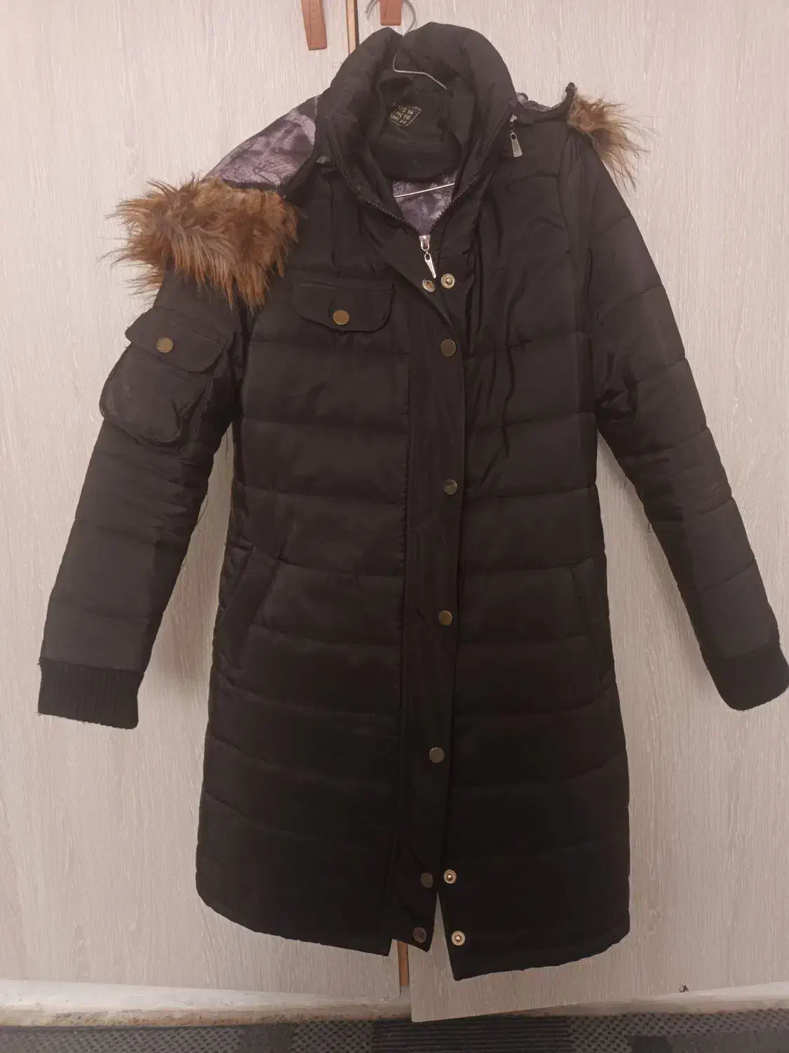 پالتو ومانتو درحدنو|لباس|دماوند, گیلاوند|دیوار