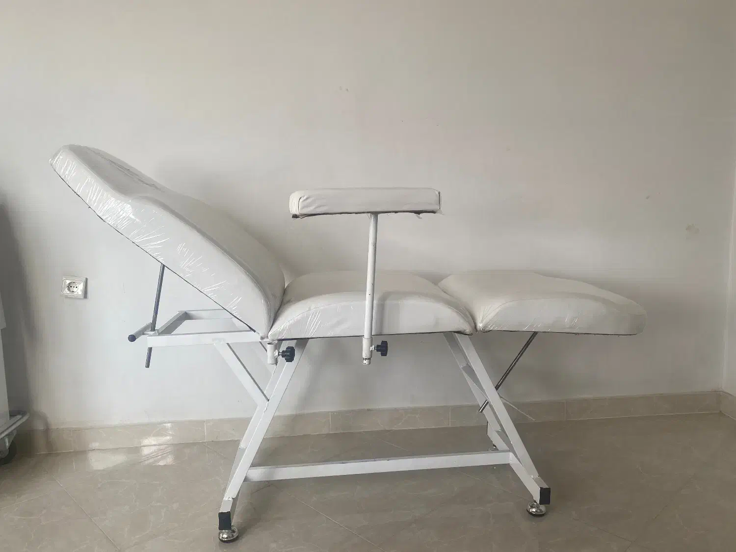 تخت پاکسازی حرفه ای|پزشکی|آستارا, |دیوار