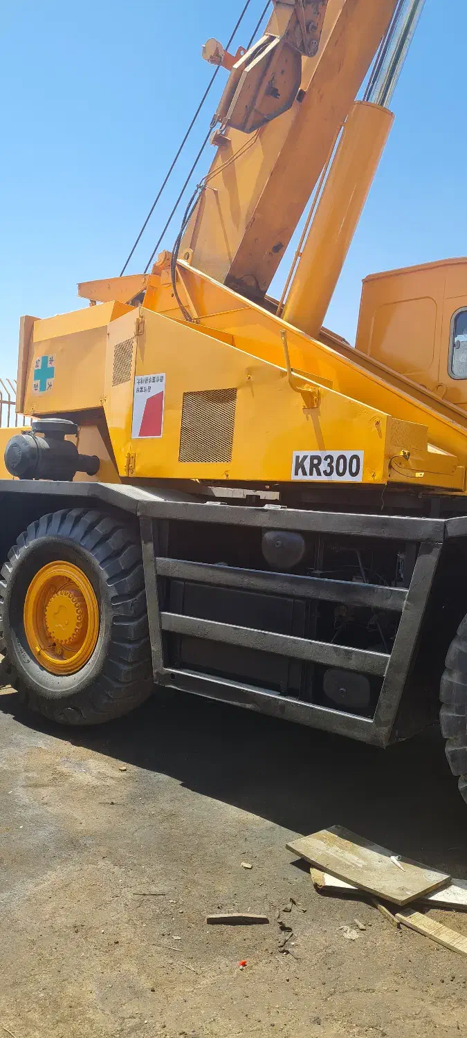 جرثقیل ۳۰ تن کارگاهی کاتو|خودرو سنگین|شیراز, حومه شیراز|دیوار