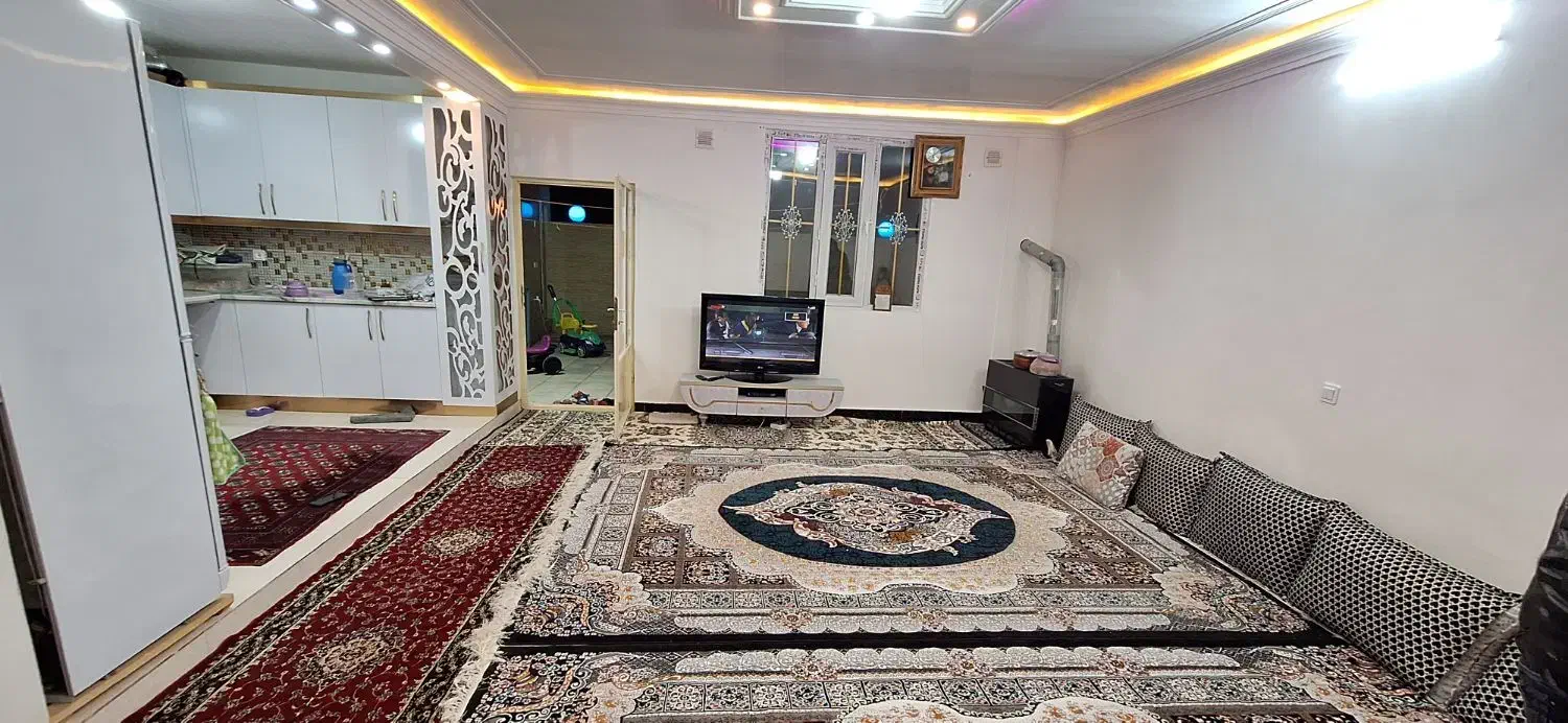 فروش ساختمان دو طبقه نوساز با مغازه روستا ولی آباد|فروش خانه و ویلا|قرچک, ولی آباد|دیوار