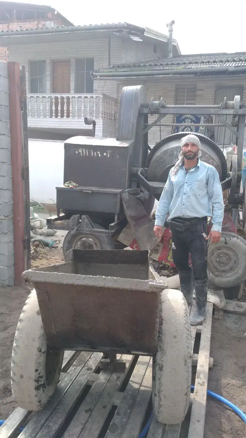 بتن ریزی با دستگاه خلاطه با بهترین کیفیت|خدمات پیشه و مهارت|هادی شهر, |دیوار