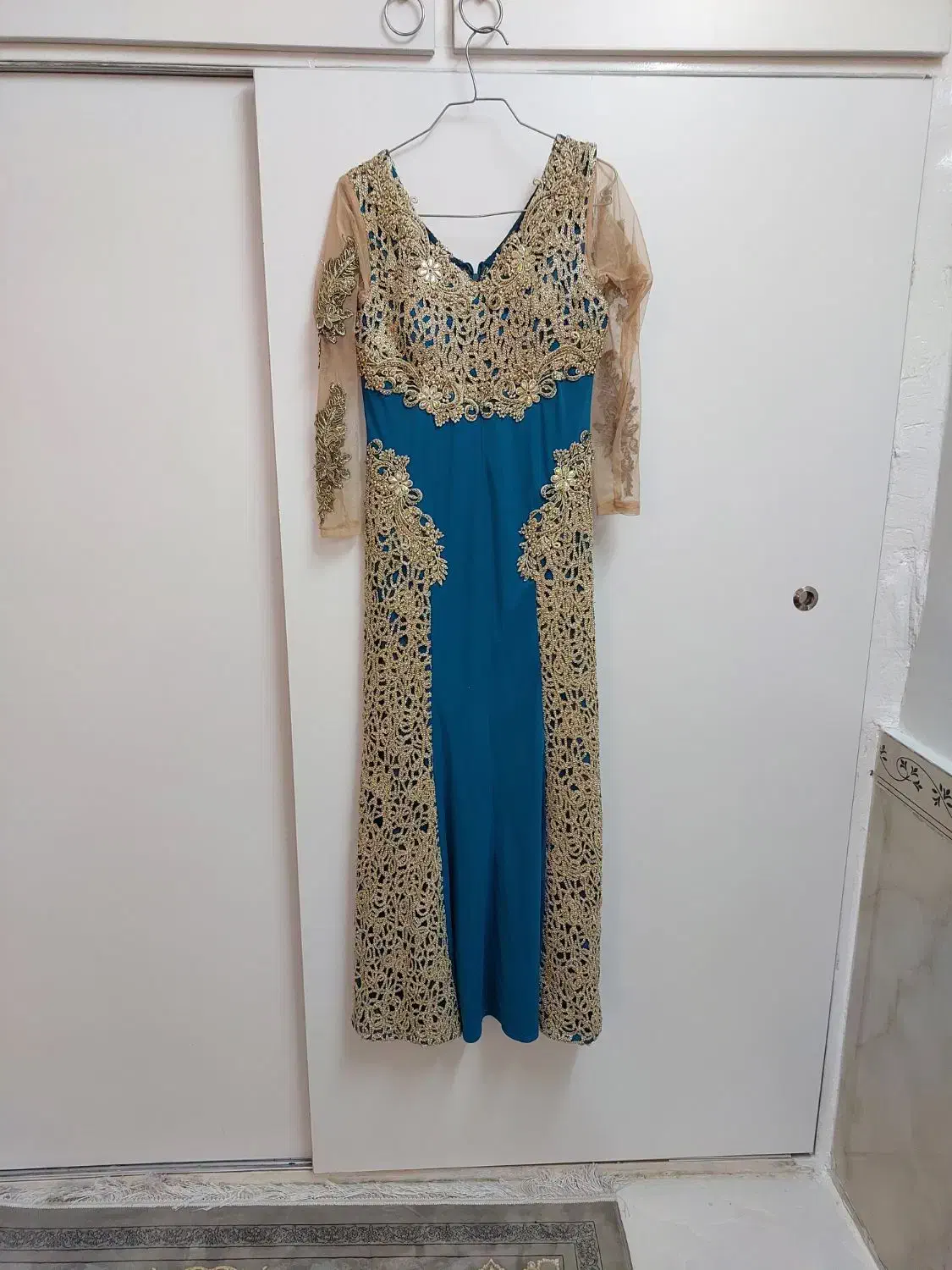 لباس مجلسی|لباس|گلستان (تهران), |دیوار