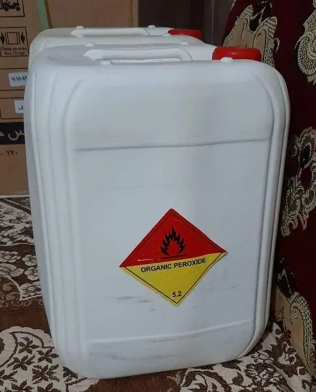 گالن سی لیتری خارجی واشر دار|ظروف نگهدارنده، پلاستیکی، یکبارمصرف|نیمروز, |دیوار