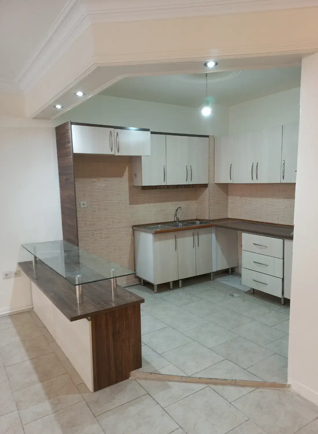 آپارتمان ۸۵ متر دو خواب نزدیک آیت‌الله کاشانی|اجارهٔ آپارتمان|تهران, فردوس|دیوار