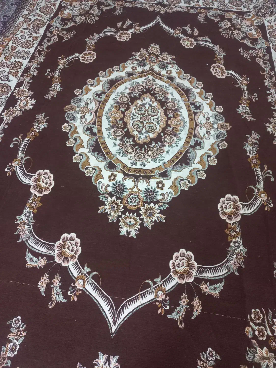 روفرشی|روفرشی|نیشابور, هفده شهریور|دیوار