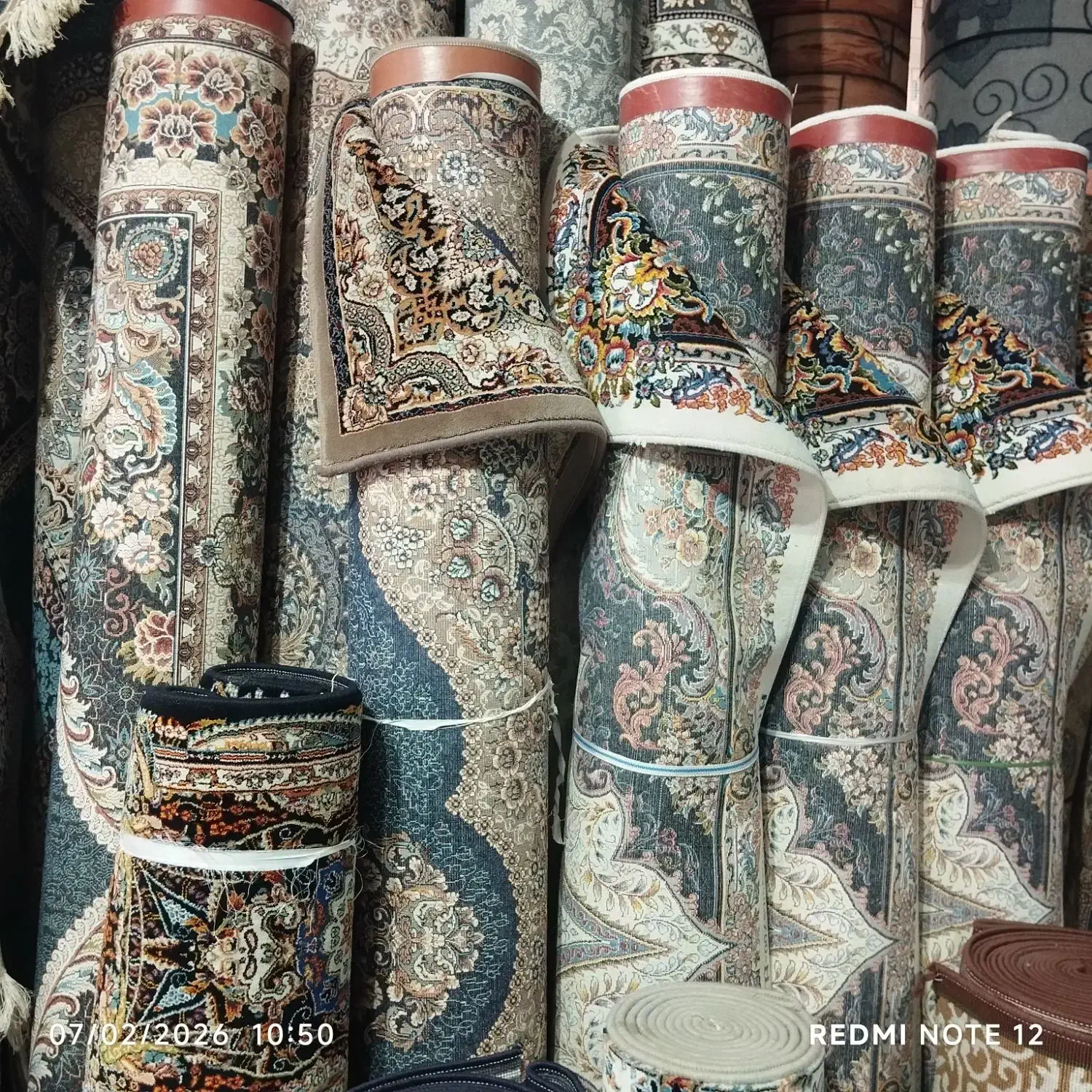 فرش|فرش|قم, ولیعصر|دیوار