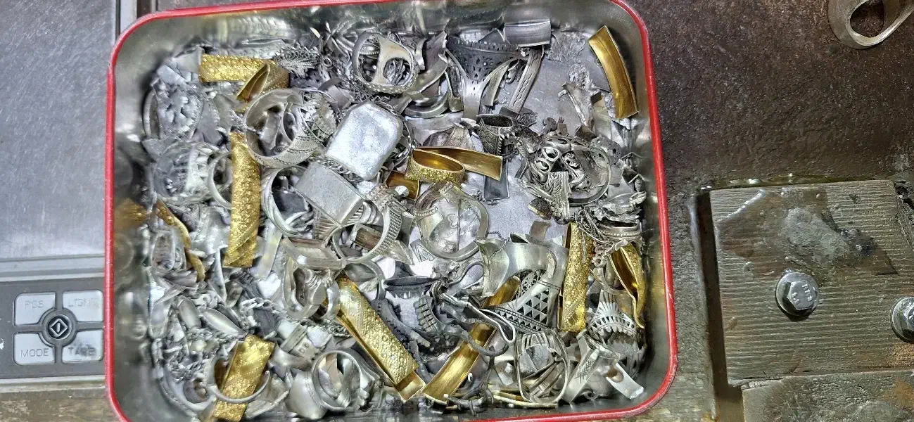 نقره شکسته|جواهرات|قم, ارم|دیوار