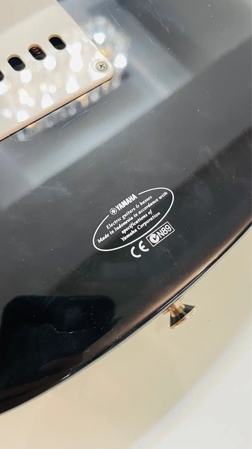 گیتار الکتریک یاماها نو|گیتار، بیس، امپلیفایر|تبریز, |دیوار