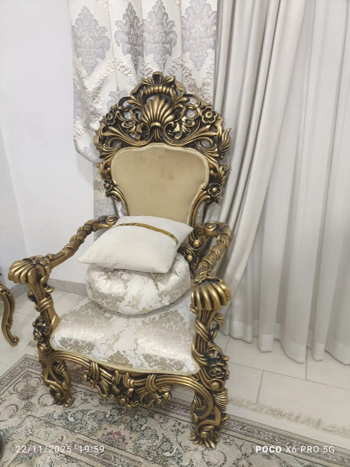 فروش مبل سلطنتی سالم و تمیز|مبلمان خانگی و میز عسلی|بندرعباس, |دیوار