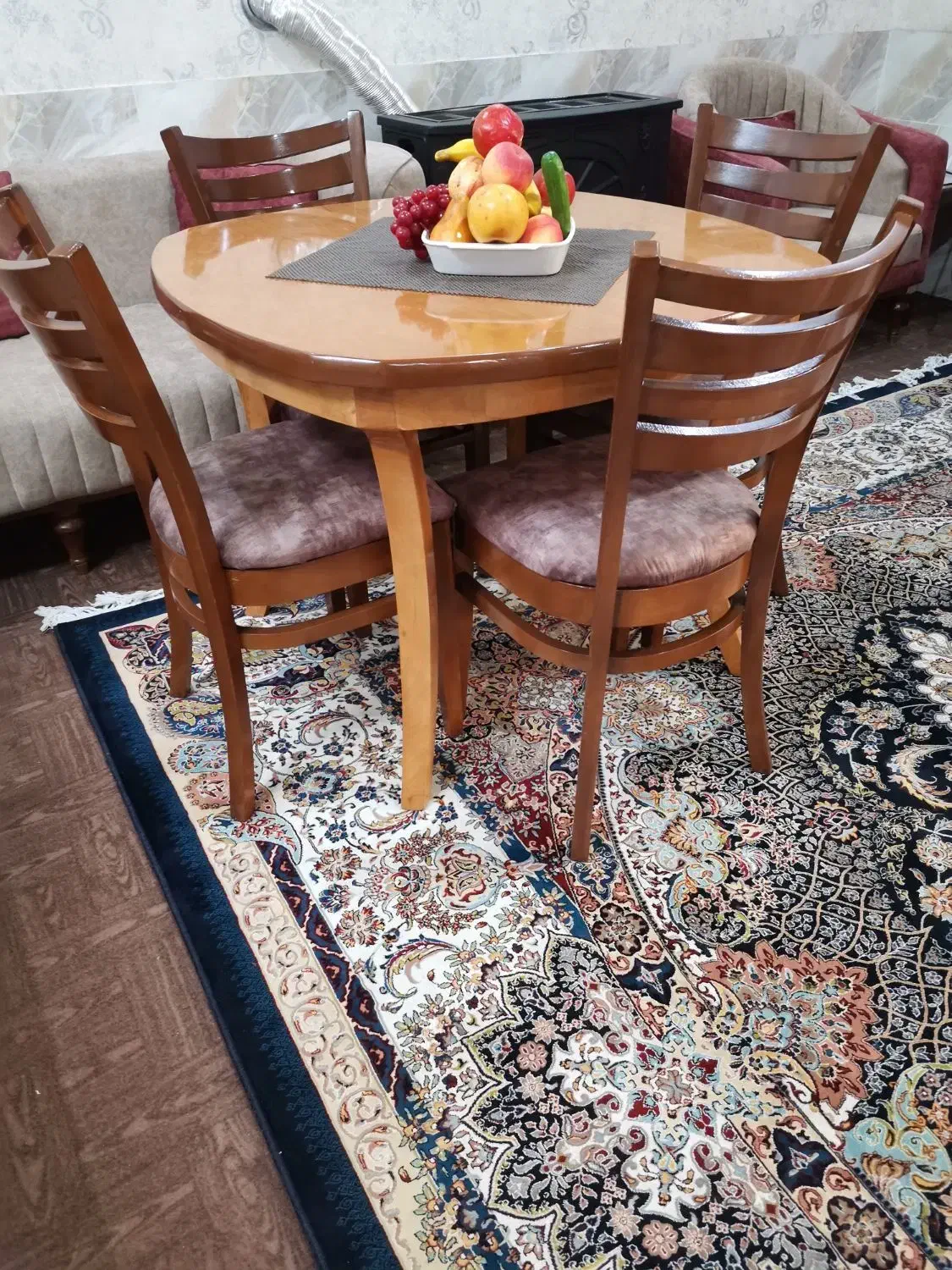 میز و صندلی ناهارخوری 4نفره چوب راش نونو|میز و صندلی غذاخوری|شیراز, صاحب الزمان|دیوار