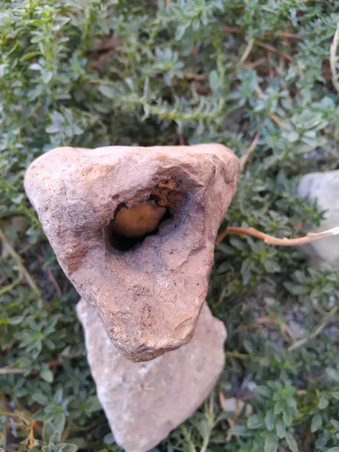 پی سوز سنگی باستان قدیمی|کلکسیون اشیاء عتیقه|خرمآباد, |دیوار