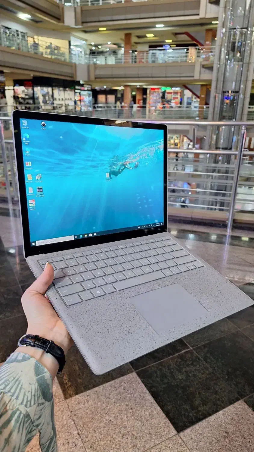 لپتاپ ببر سال بعد پولشو بده|رایانه همراه|قم, صفائیه|دیوار