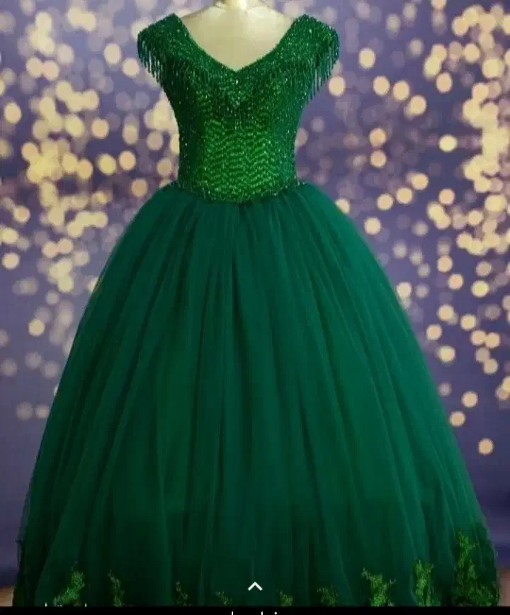 لباس|لباس|قشم, |دیوار