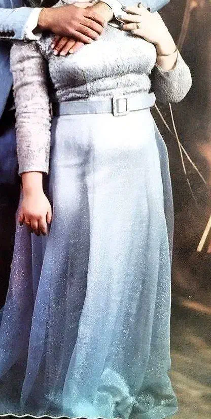 مجلسی وعقدونامزدی|لباس|نجف‌آباد, گلدشت|دیوار