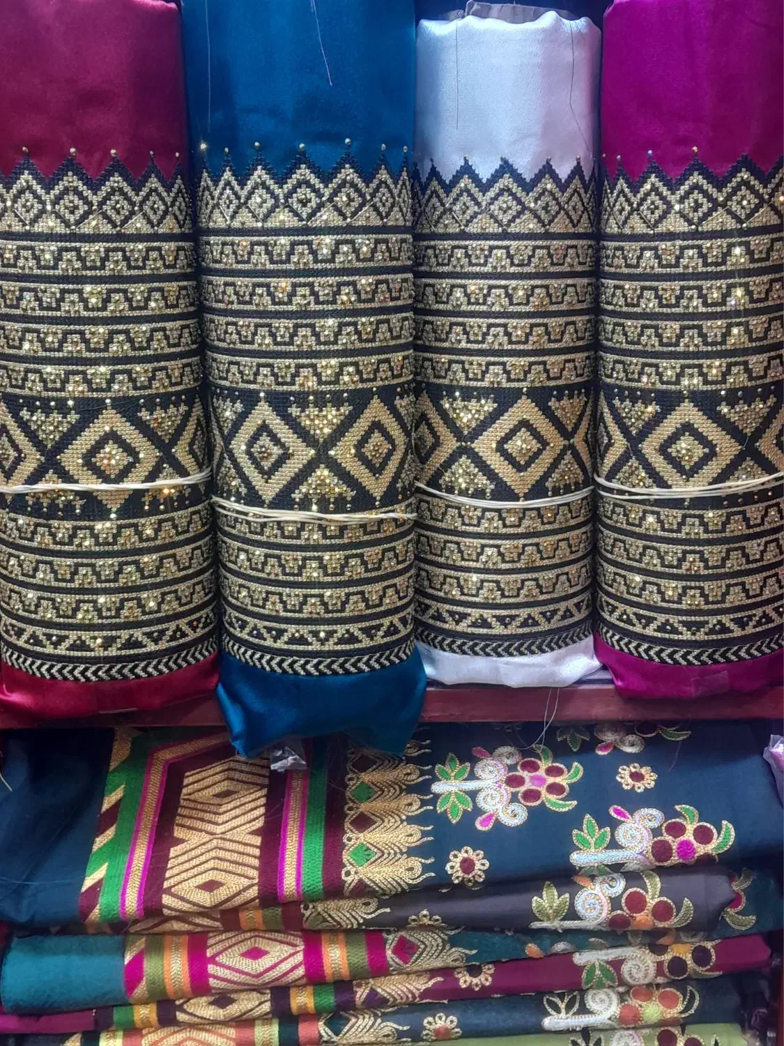 شلوار|لباس|میناب, |دیوار