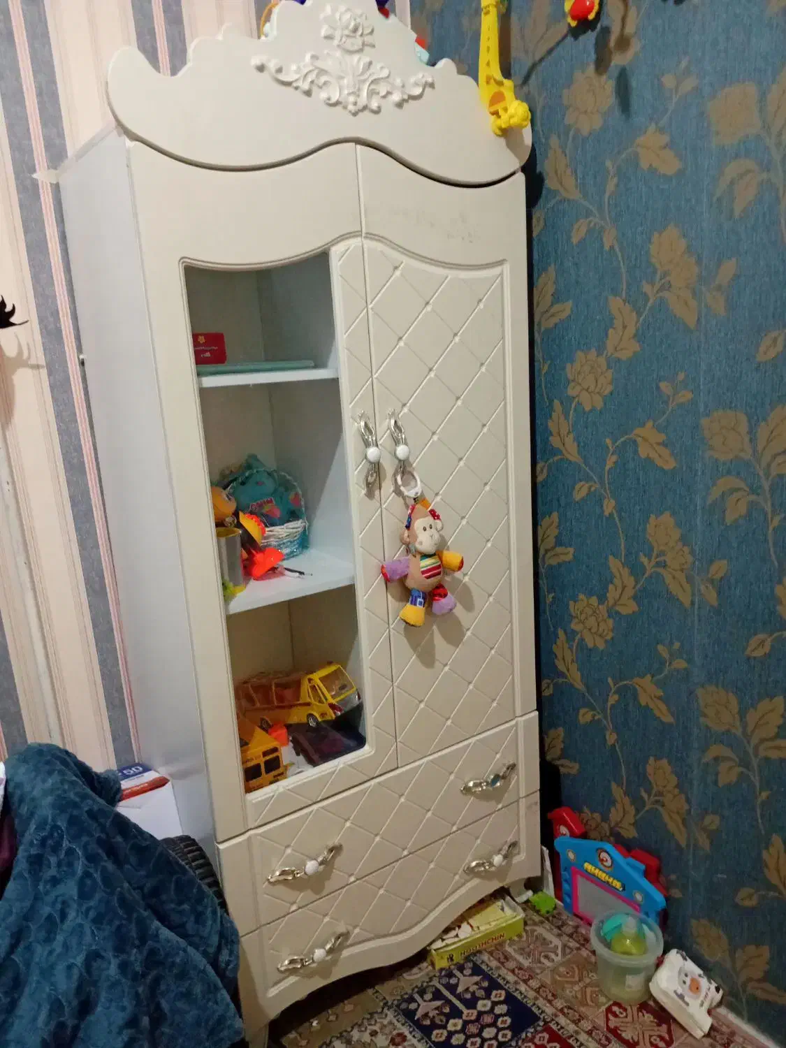 تخت و کمد کودک و نوجوان|اسباب و اثاث بچه|قم, نیروگاه|دیوار