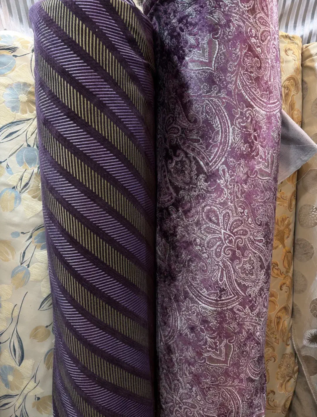 پارچه مبل ترک شانل مخمل تک گل سلطنتی پرده تعمیرمبل|مبلمان خانگی و میز عسلی|تهران, یافتآباد|دیوار