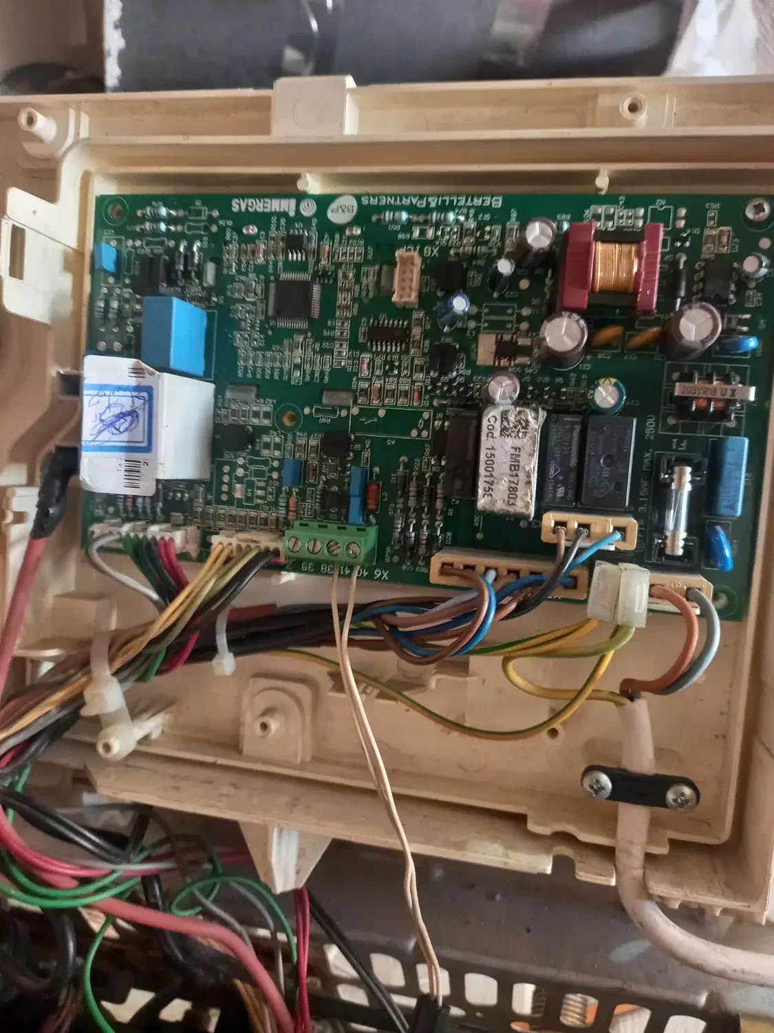 خدمات و تعمیرات تخصصی پکیج کل پرند|خدمات پیشه و مهارت|پرند, فاز ۳|دیوار