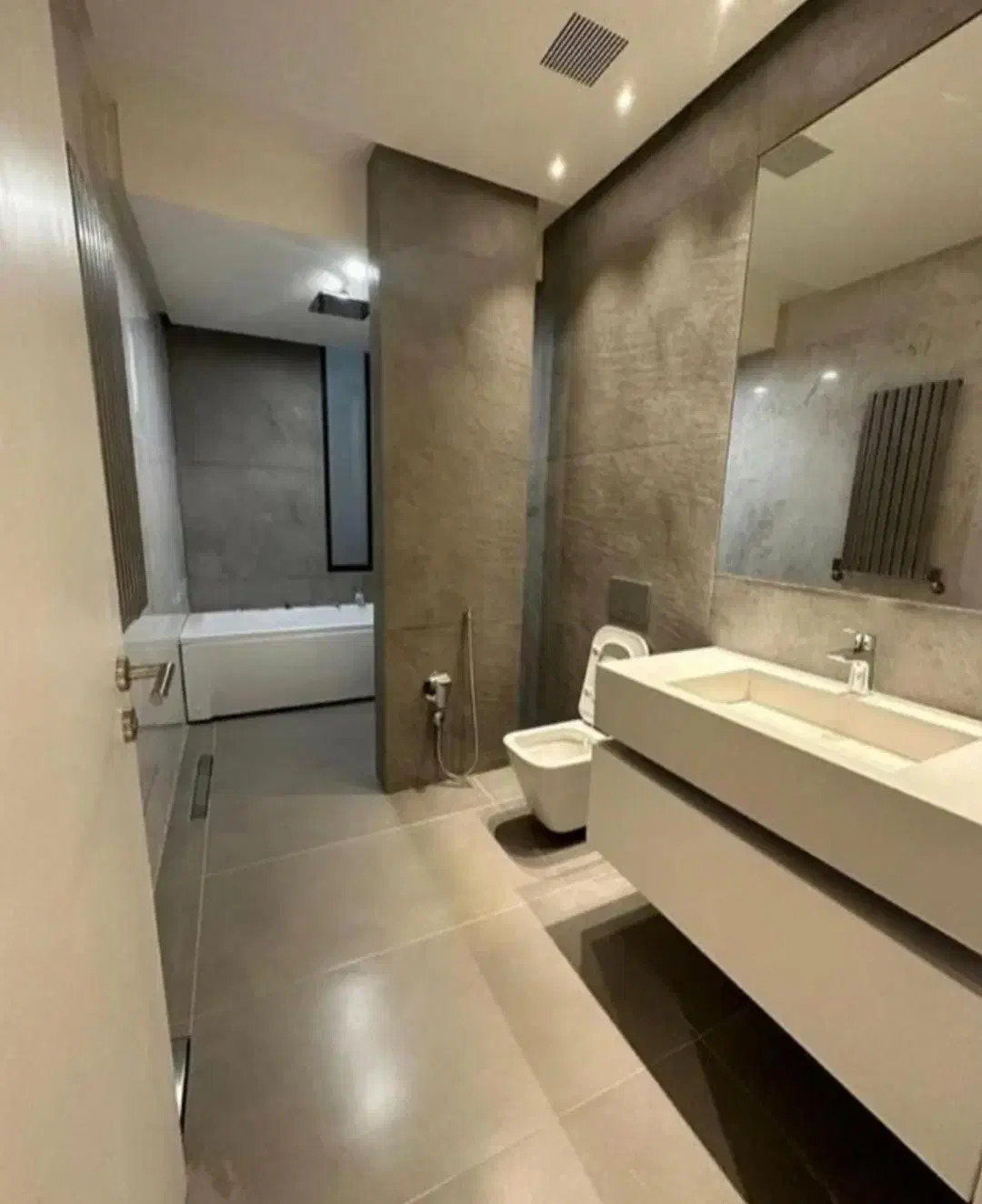 ۱۳۰ متر/فول مشاعات/تاپ لوکیشن سعادت آباد