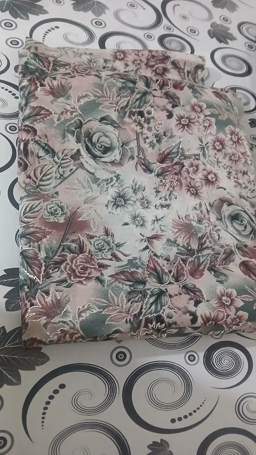 چادر رنگی|لباس|اراک, |دیوار