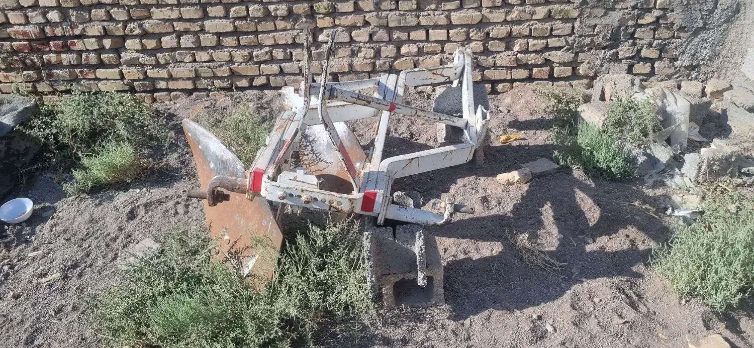 گاوآهن سه خیش قوی و نو شهربابک|ماشینآلات صنعتی|شهر بابک, |دیوار