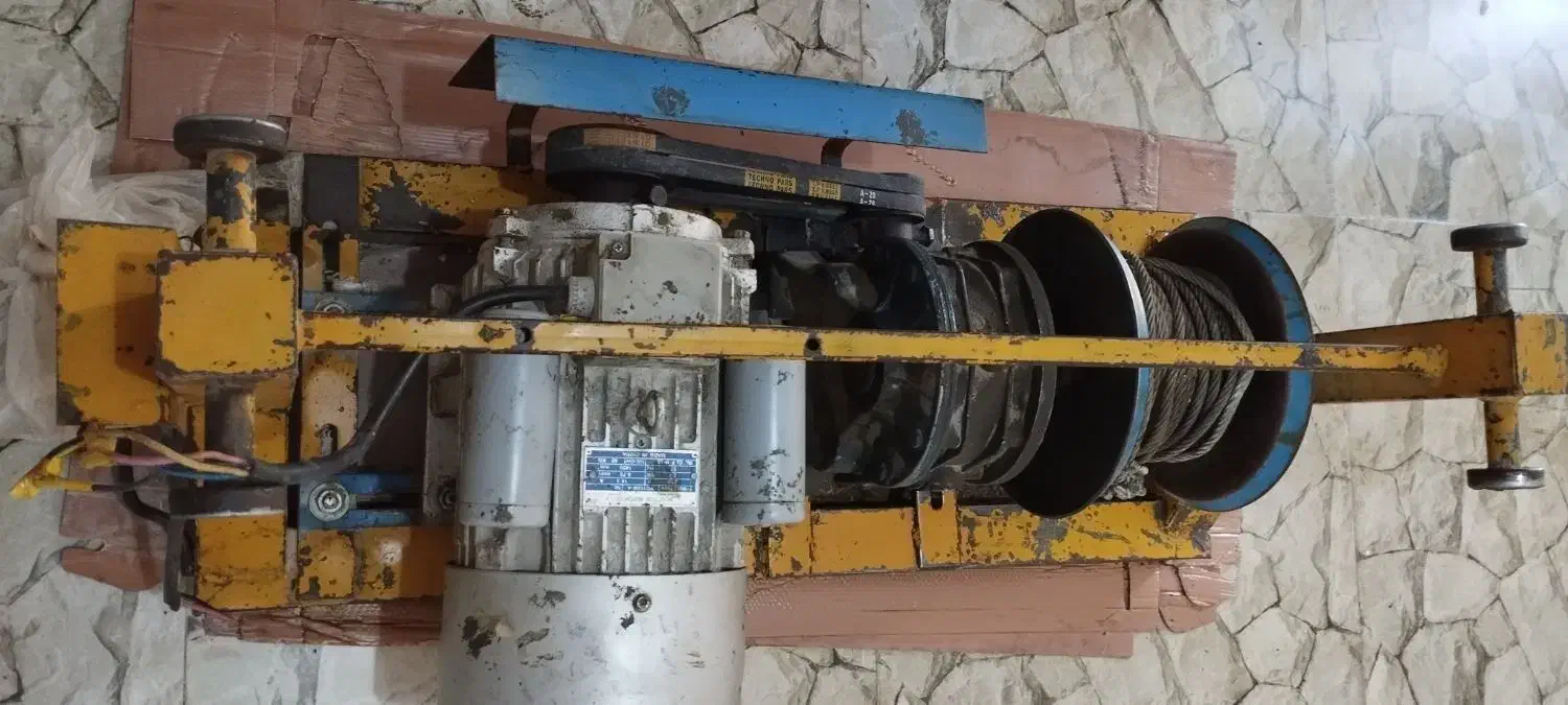 بالابر ساختمانی فروشی.|مصالح و تجهیزات ساختمان|ایلام, |دیوار