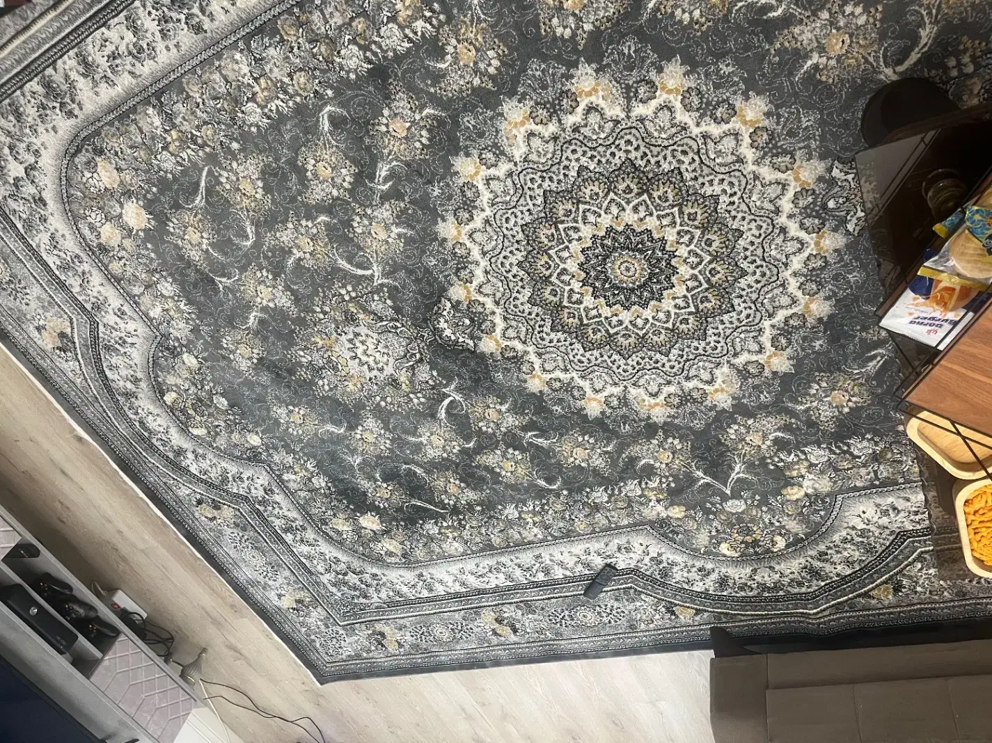 یک تخته فرش نو نو|فرش|شیراز, تلخ داش|دیوار