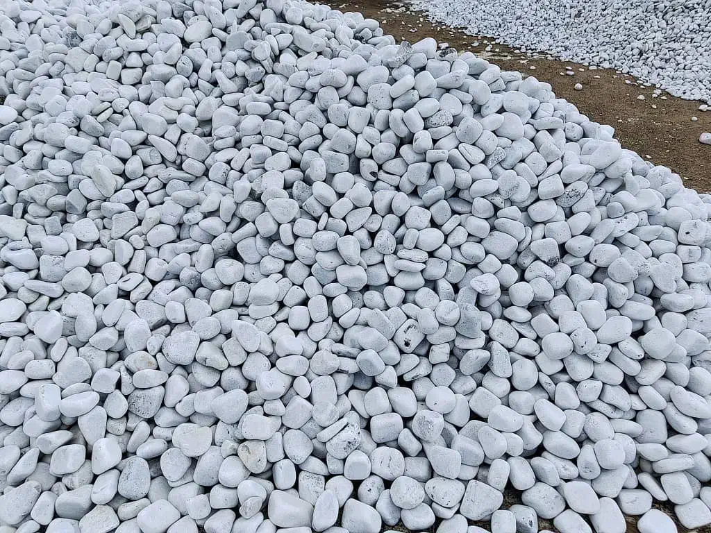 سنگ قلوه سفید/کوبیک/جدولی/ریگ/ مستقیم از دل معدن|عمده‌فروشی|نی‌ریز, |دیوار