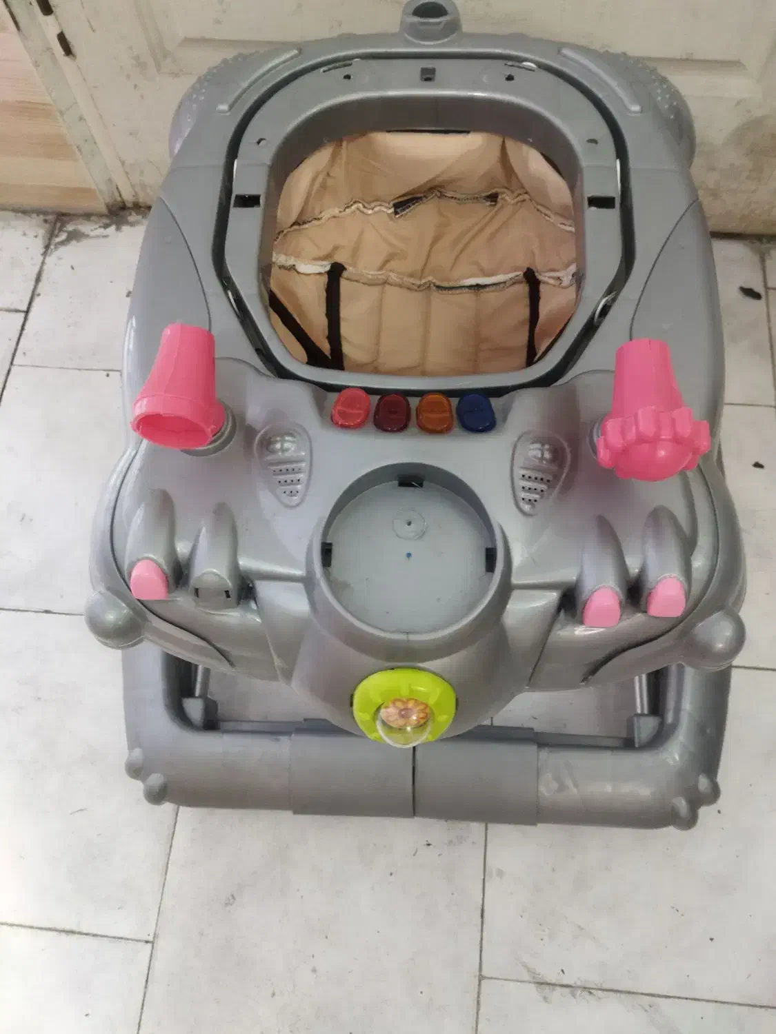 رورولک|کالسکه و لوازم جانبی|تبریز, |دیوار