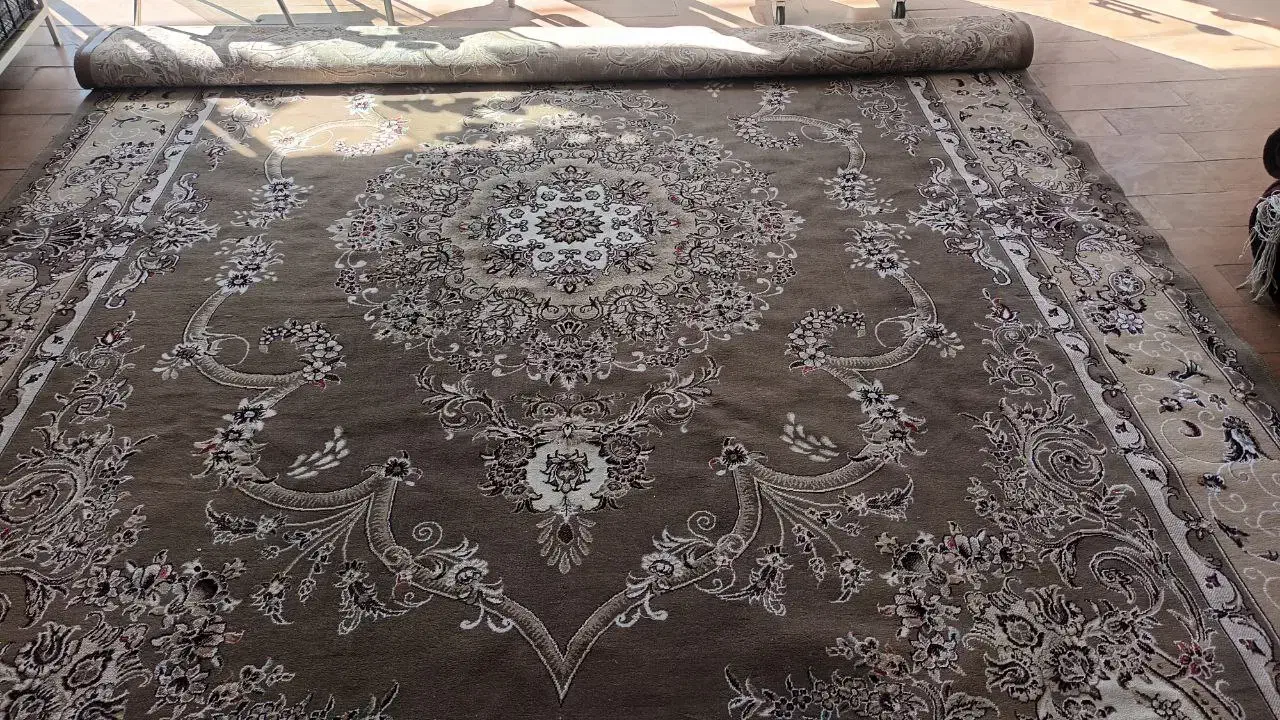 یک تخته فرش ۱۲ متری کار کرده|فرش|تربت‌حیدریه, ۴۵ متری|دیوار
