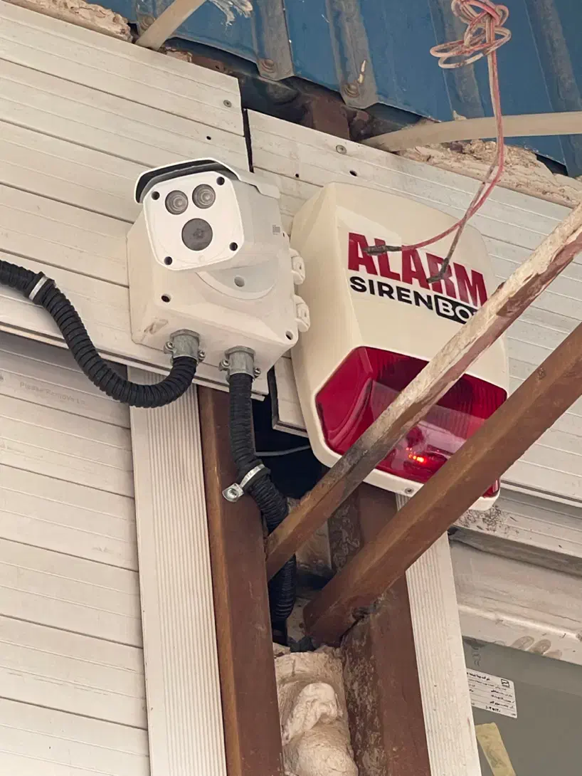 نصب دوربین مداربسته و دزدگیر توسط تیم مجرب|خدمات پیشه و مهارت|کرمان, |دیوار