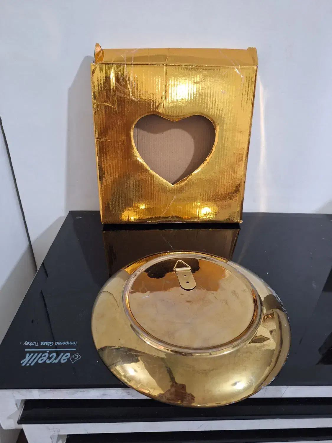 بشقاب دیوار کوب وان یکاد با قطر ۲۳ سانت|کلکسیون اشیاء عتیقه|تهران, صادقیه|دیوار