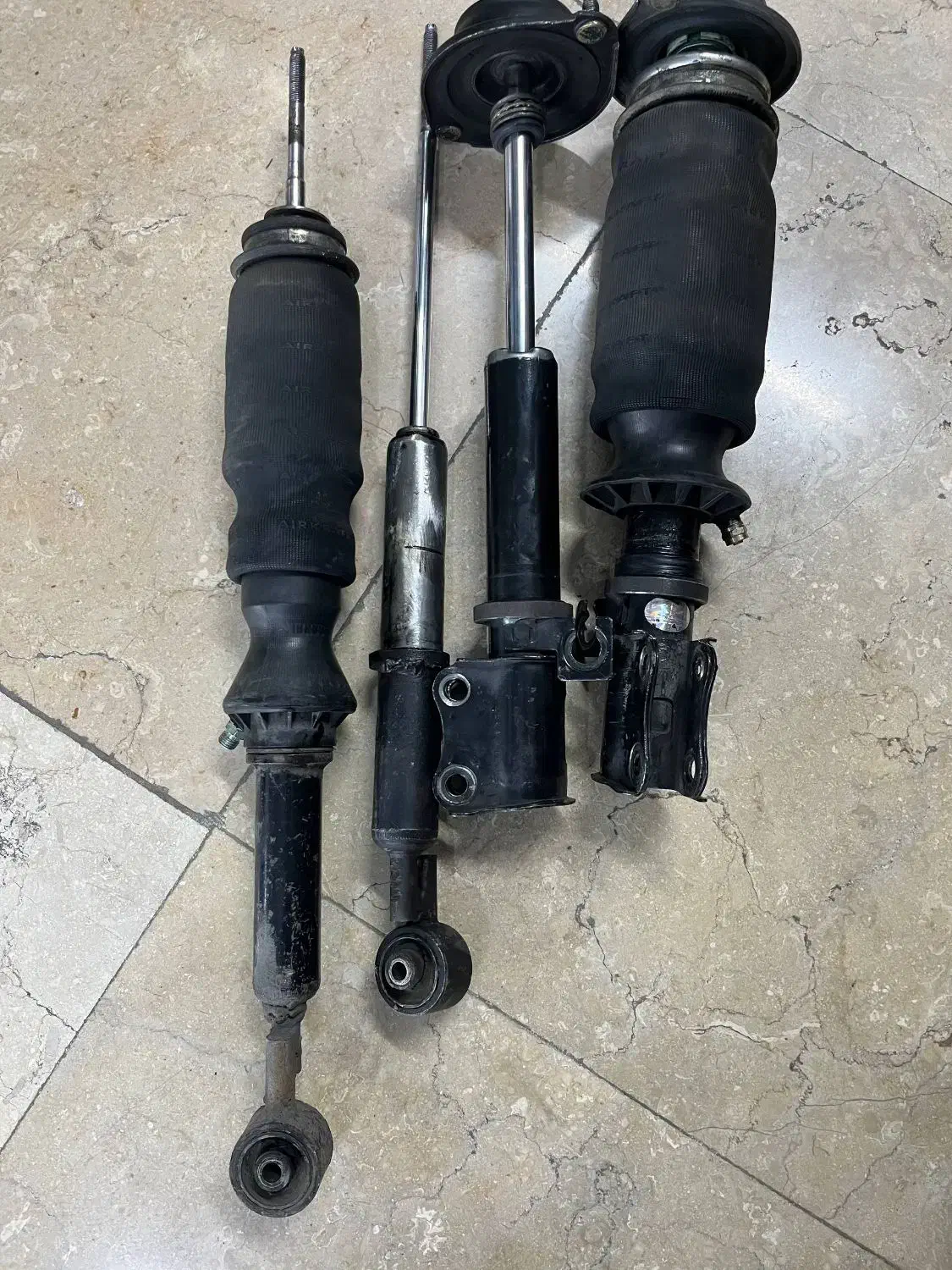 کمک پنوماتیک پراید|قطعات یدکی و لوازم جانبی|رودهن, |دیوار