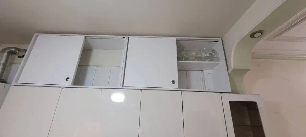 دوعددکابینت درب کشویی طول ۱۱۰ cmو عمق ۳۱ cm|کتابخانه، شلف، قفسههای دیواری|تهران, قیام|دیوار