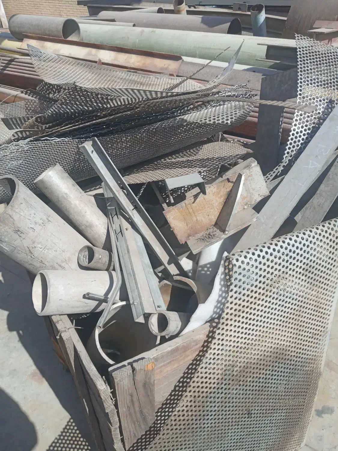 ضایعات|عمده‌فروشی|هشتگرد, شهرک بعثت|دیوار