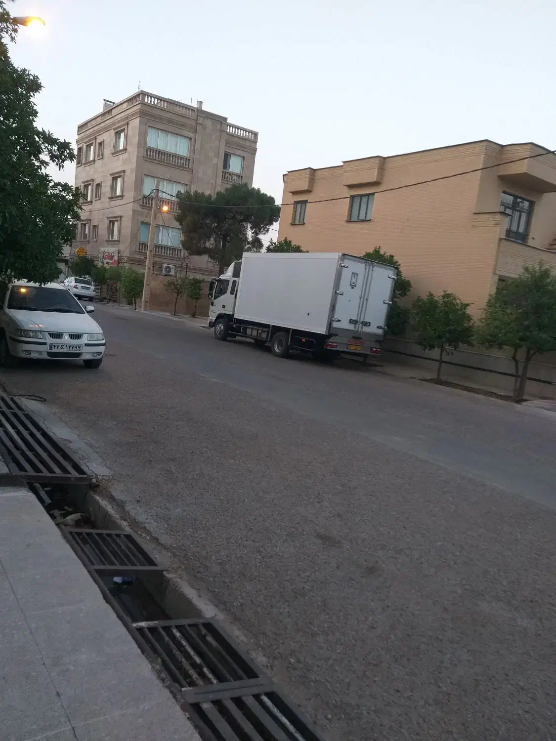 ساختمان ۲۰۰متری درب درساختمان|اجارهٔ خانه و ویلا|شیراز, آبیاری|دیوار