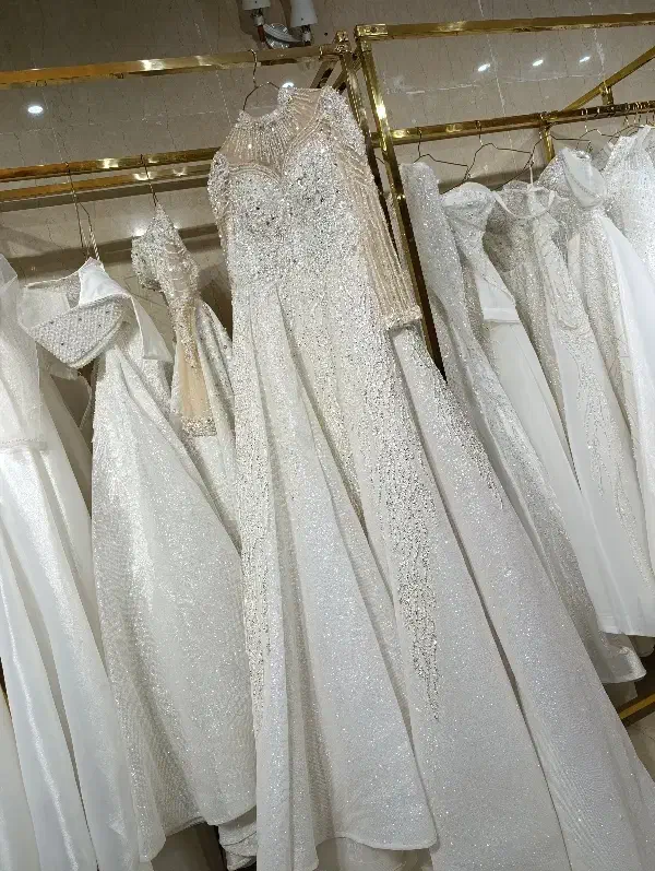 لباس عروس|لباس|یزد, |دیوار