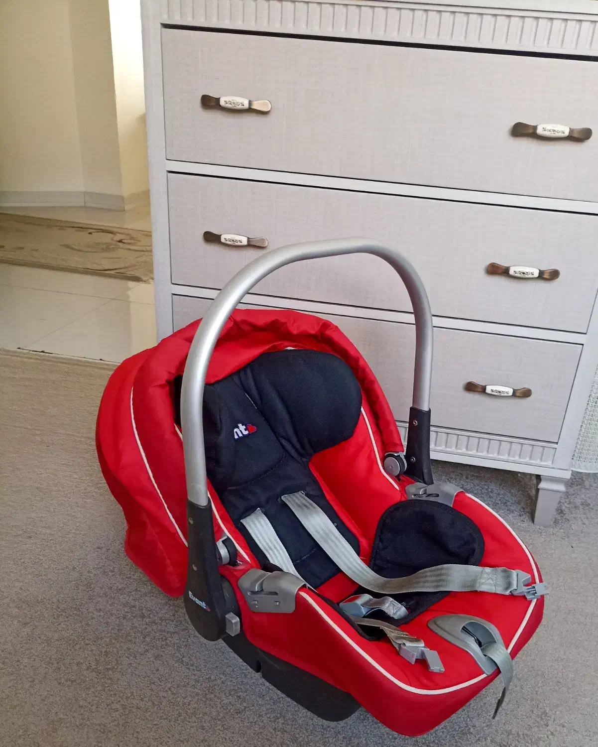 کریر و صندلی ماشین برند ایوانت آلمانی|کالسکه و لوازم جانبی|شاهینشهر, عطار|دیوار