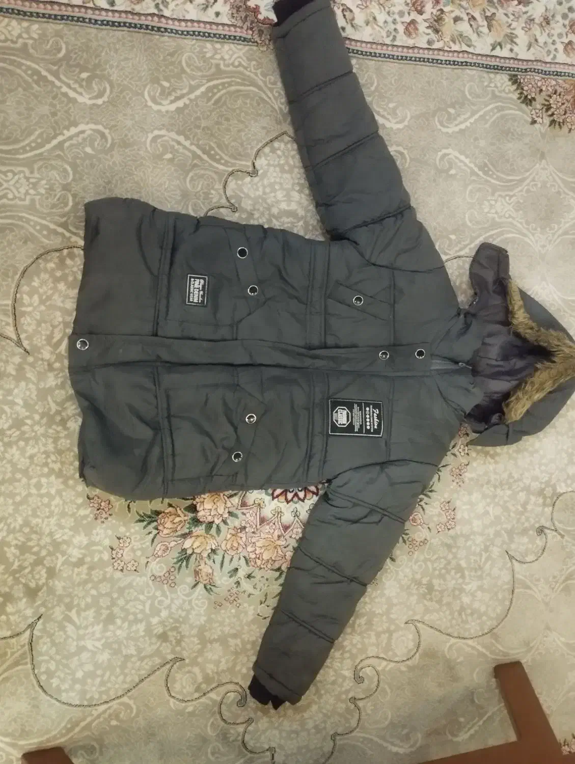 کاپشن|لباس|پیربازار, |دیوار