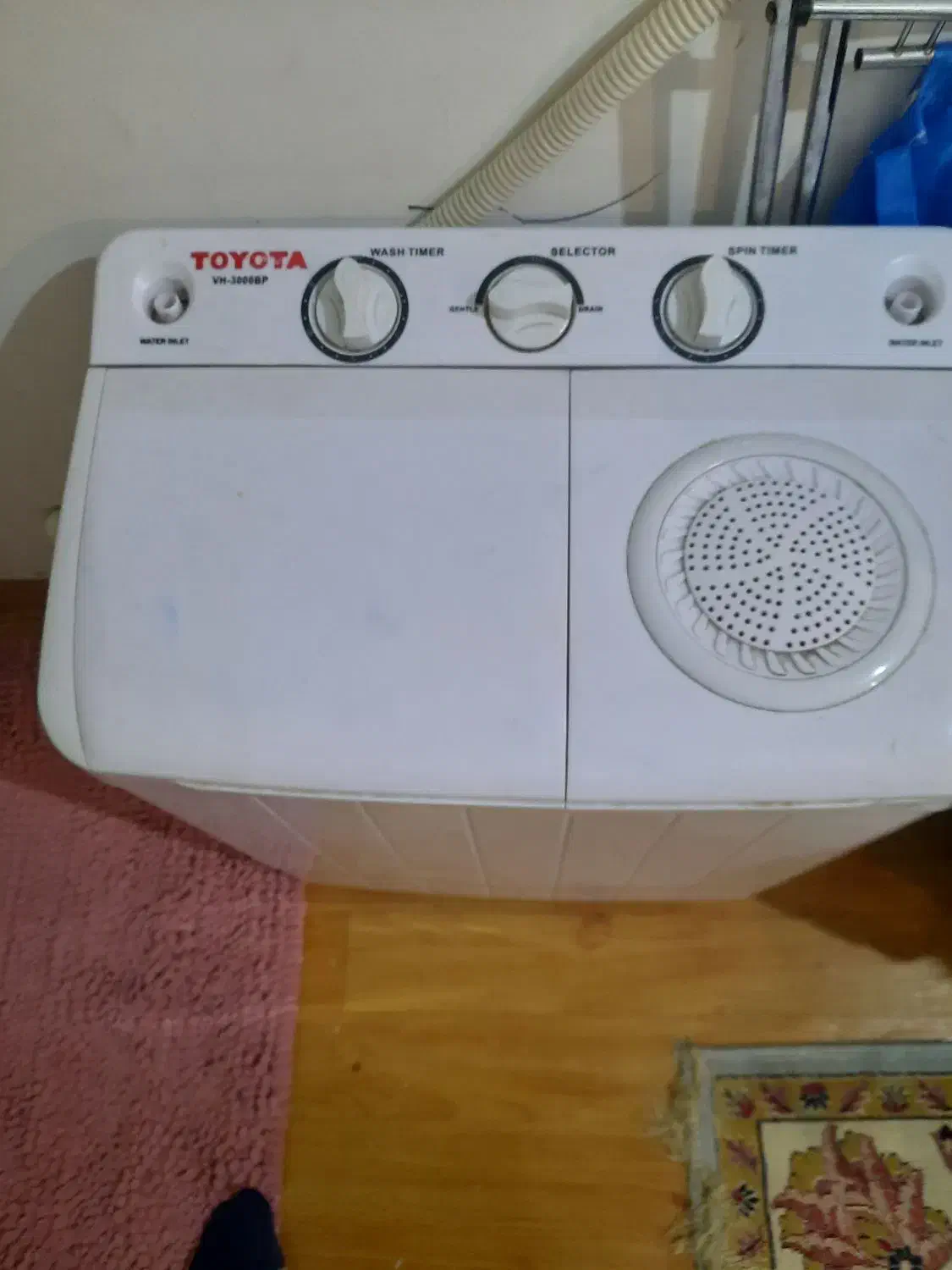 کالسکه به همراه کهنه شور و کریر|ماشین لباسشویی و خشک‌کن لباس|رشت, دیلمان|دیوار