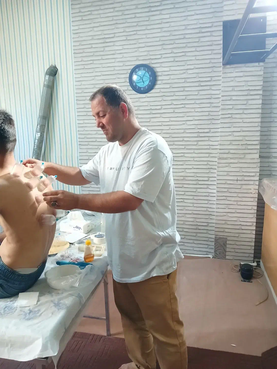 حجامت وبادکش|خدمات آرایشگری و زیبایی|ماهدشت, |دیوار