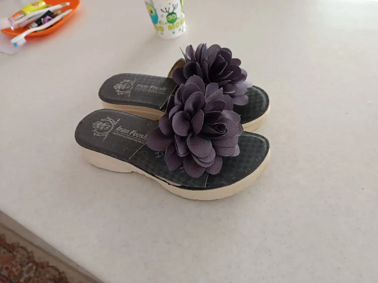 دمپایی رو فرشی دخترونه|کیف، کفش، کمربند|قم, شاه سید علی|دیوار