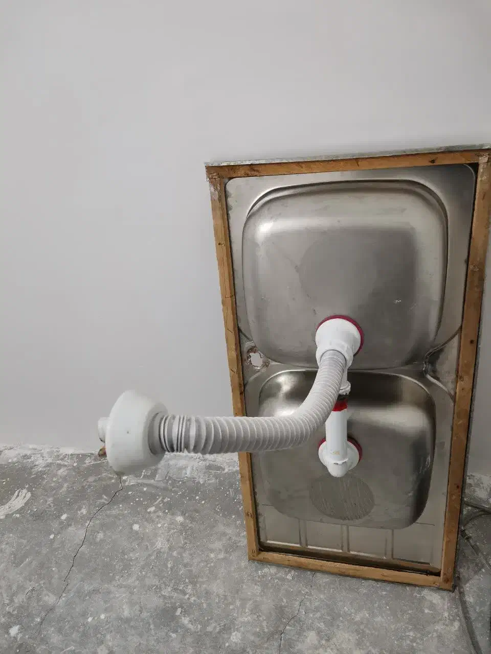 سینک. دوقلو|آبچکان و نظمدهنده ظروف|تربتحیدریه, شهرک ولیعصر|دیوار